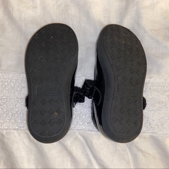 Carter’s Toddler Girl’s Black Patent Leather Maryjanes Size 7 - Picture 3 of 3